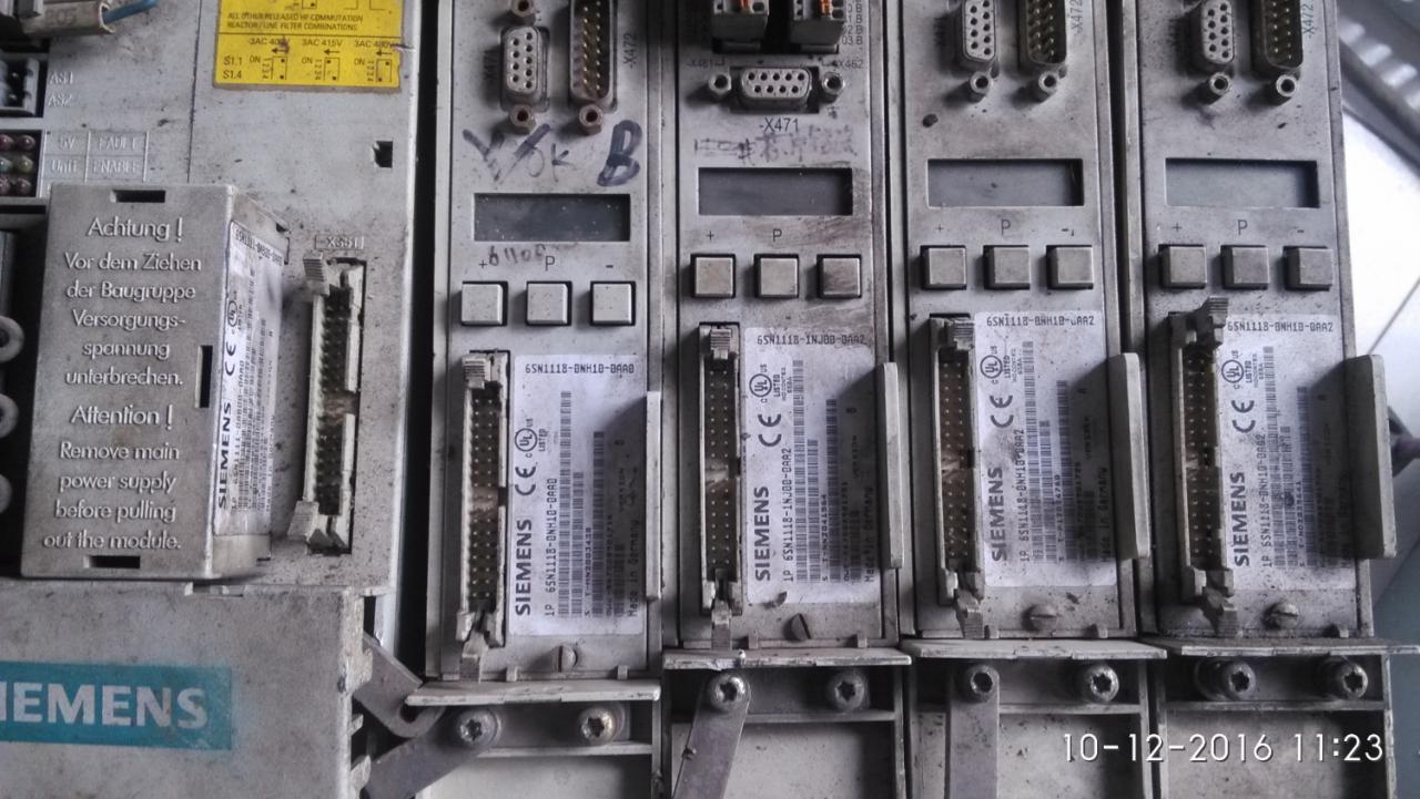 大家帮忙看下 西门子200PLC可以控制这电机吗?