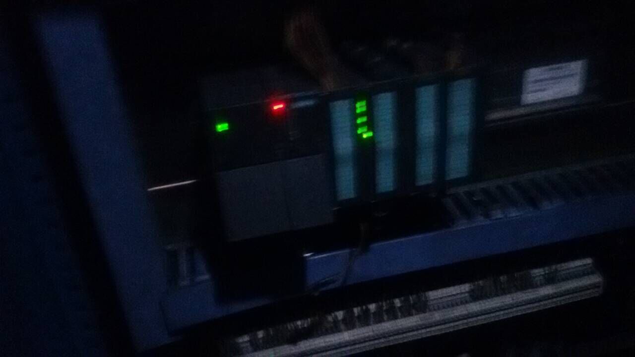 CPU313C正常运行时突然SF红灯闪烁，其他RUN或STOP都不亮了